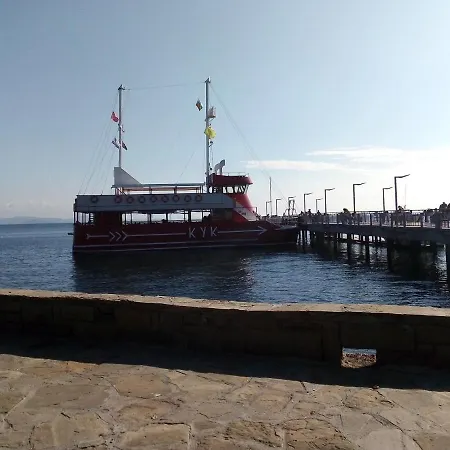 Pomorie apartment *